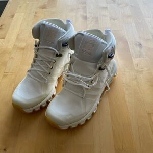 On Cloudrock edge raw